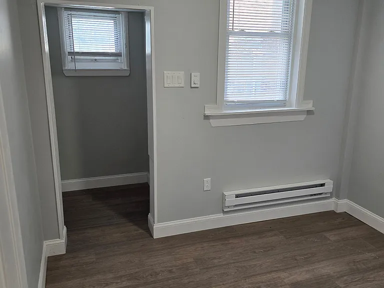 4005 N 10th St #1 — Photo 11