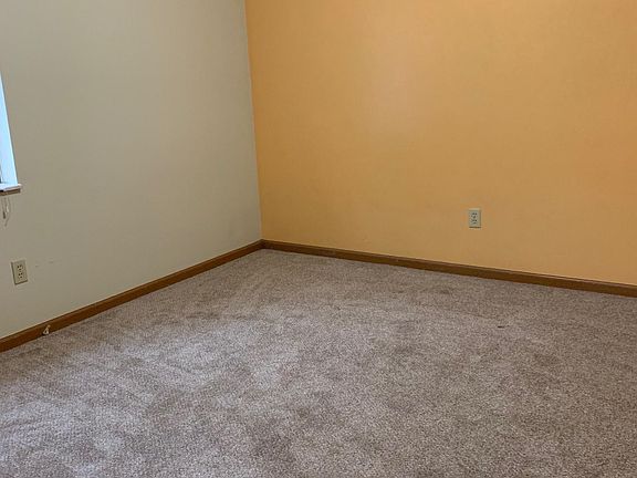 Bedroom 1 with new carpet