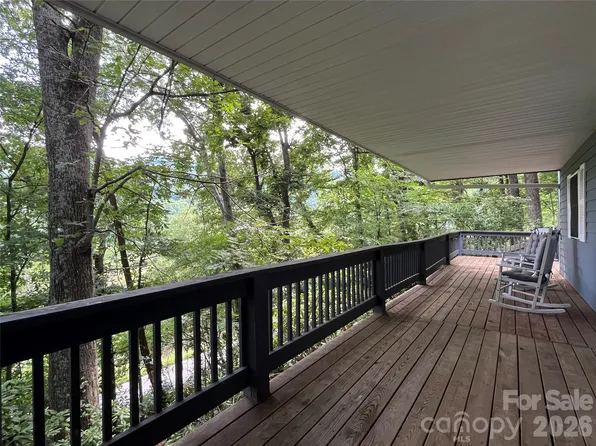 115 Knoll Ridge Ln, Waynesville, NC 28785