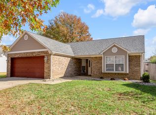 824 Kingsbury Rd, Lexington, KY 40509