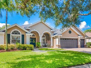 17723 Currie Ford Dr, Lutz, FL 33558