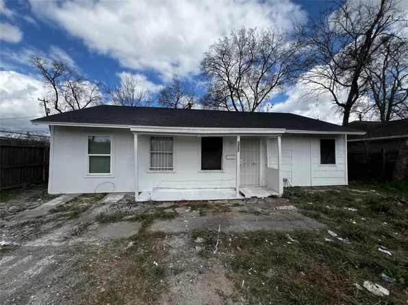 5401 Doolittle Blvd, Houston, TX 77033