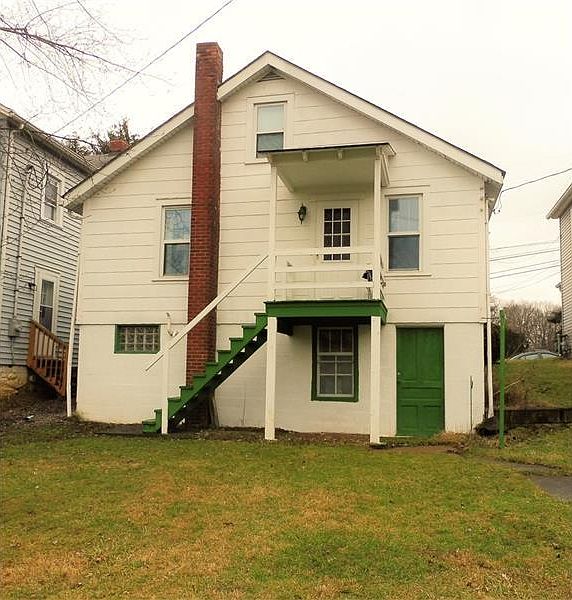 2nd image of 118 Pioneer Rd