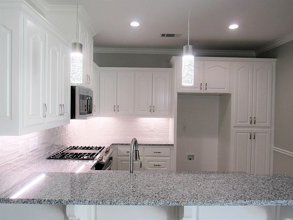 5th image of 1608 Puritan Dr