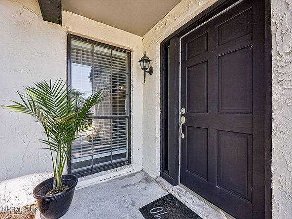 5th image of 167 BERMUDA Court