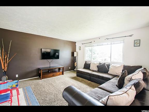 2nd image of 3690 S Cimmarron Dr