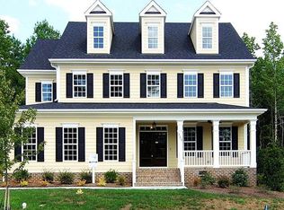 121 Briarburn Ln, Holly Springs, NC 27540