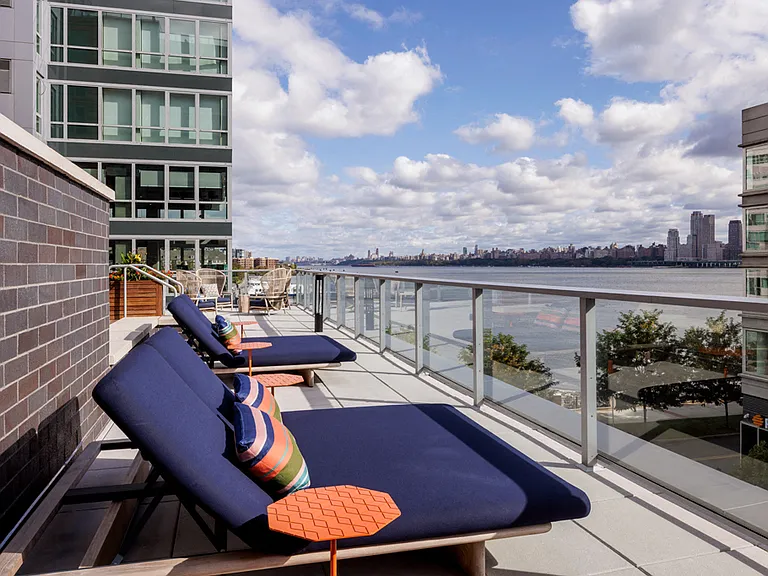 RiverHouse 9 at Port Imperial — Photo 2