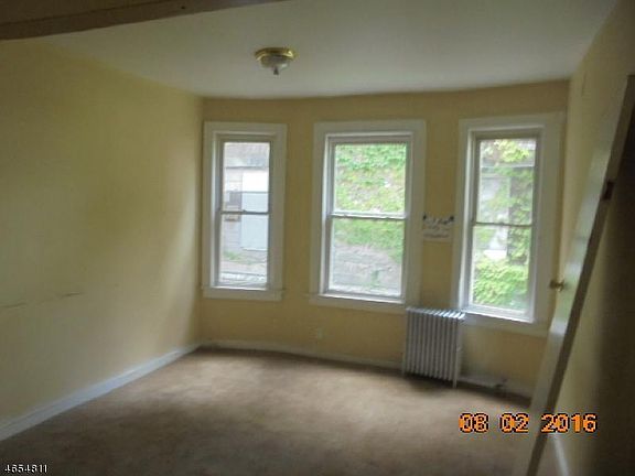 4th image of 88 N 18th St
