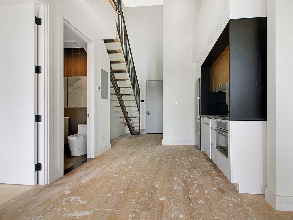 1st image of 924 Myrtle Ave APT 4D