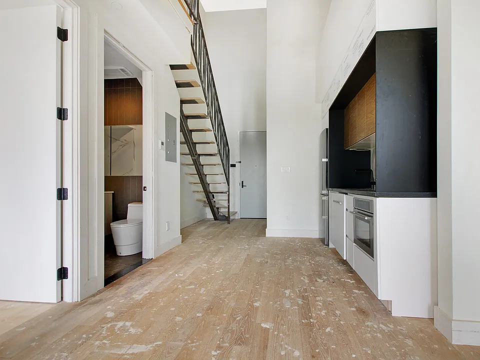 924 Myrtle Ave #6C