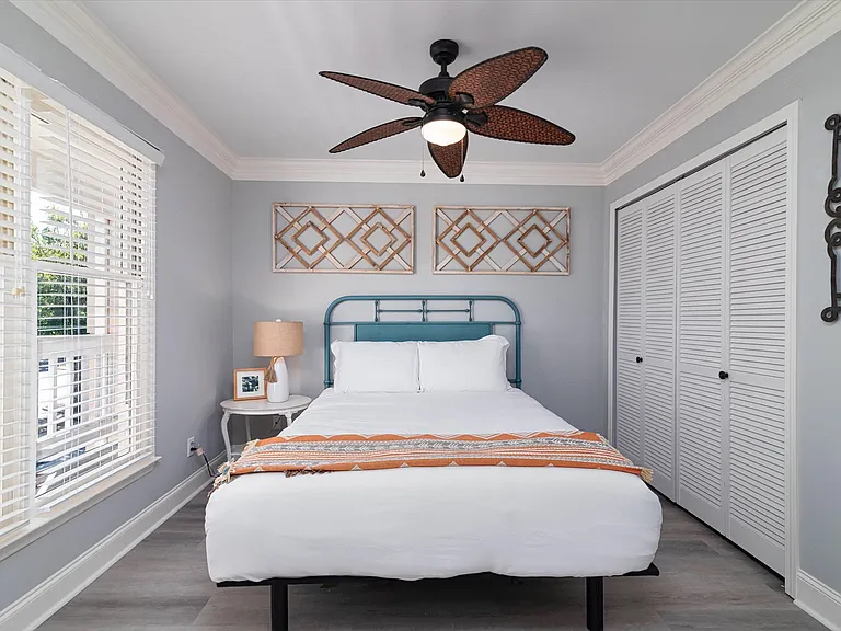 18651 Vineyard Point Ln — Photo 15