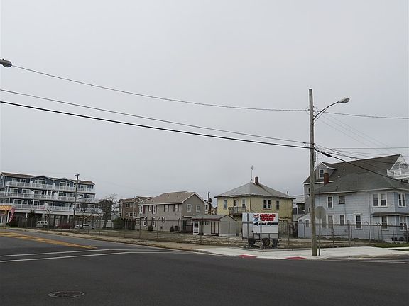 4th image of 101-103 W 18th Ave