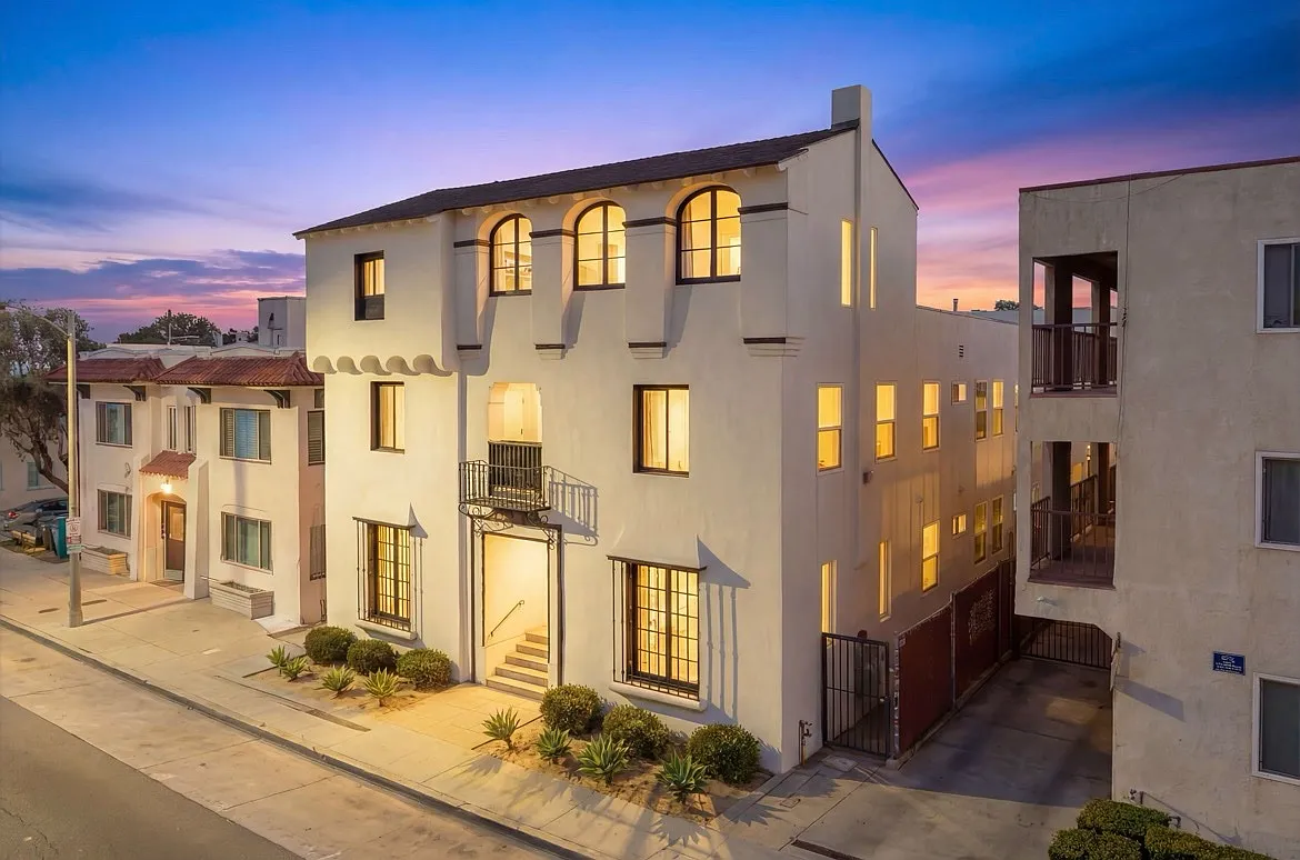 1 bed, 875 sqft, $2,500 — Photo 1