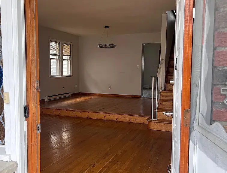 73-75 Maple St #1 — Photo 1