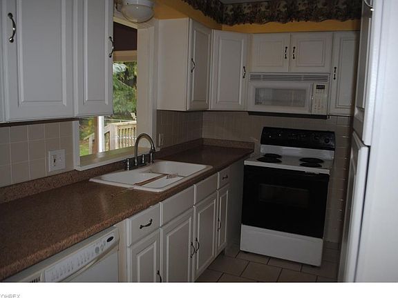 5th image of 1562 Idlewood Ave