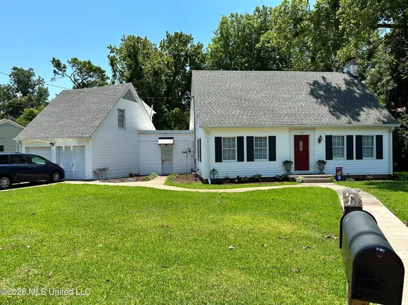 1700 Robinson St, Natchez, MS 39120
