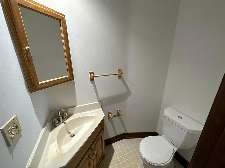 2880 N High St #2880 — Photo 15