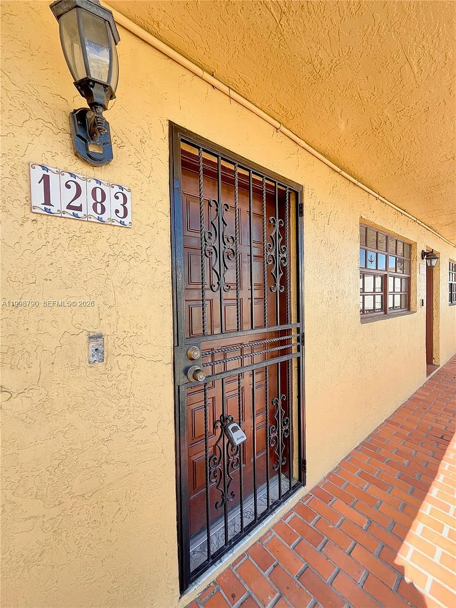 Building Photo - 1283 W 51st Pl #12