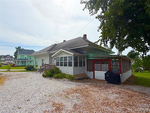 5th image of 409 E Salling St