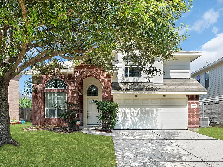 307 Gateship Dr — Photo 1