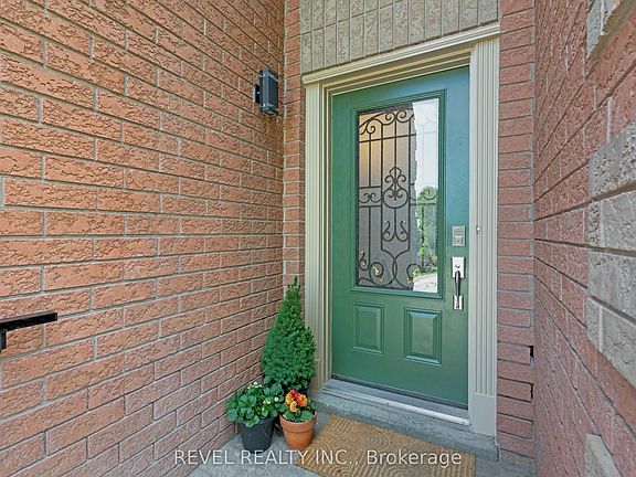 3rd image of 83 Depeuter Cres