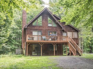 252 Parkwood Dr, Lake Ariel, PA 18436