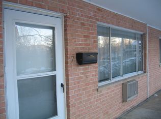 1396 Wing St APT 7, Elgin, IL 60123