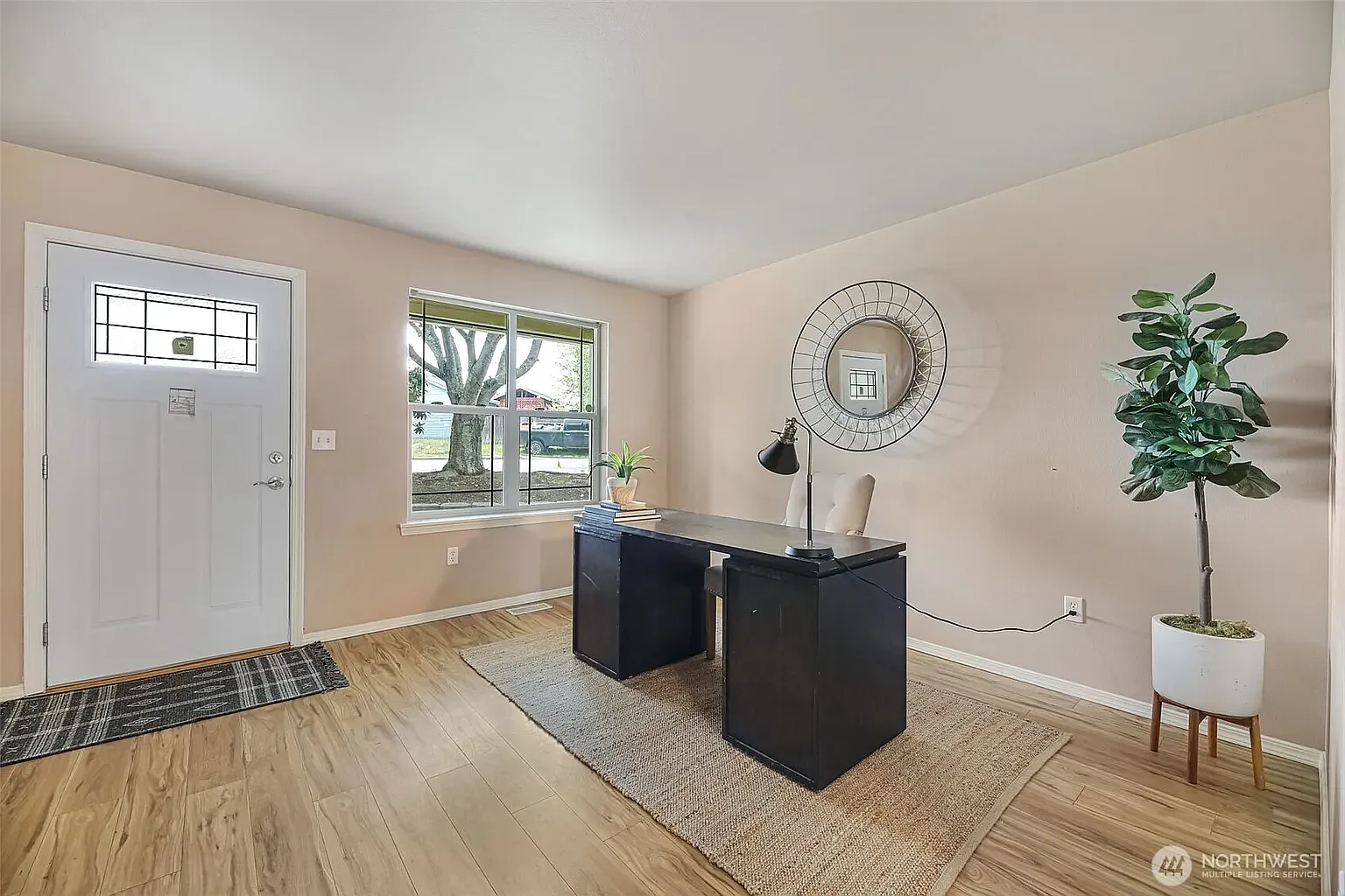 3 bed, 1752 sqft, $3,095 — Photo 4