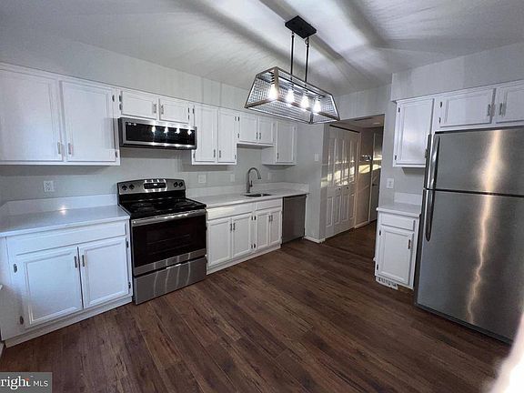 4th image of 13127 Dairymaid Dr