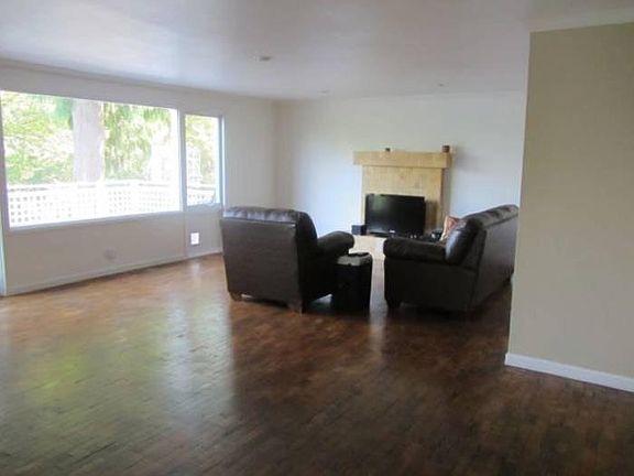 Main Level Living room