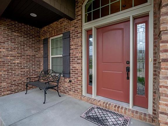 5th image of 2711 Bristol Lake Dr