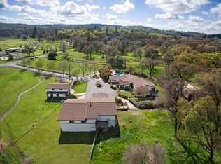 25786 Table Meadow Rd, Auburn, CA 95602