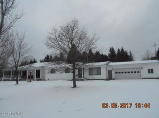 11281 N Lasalle Rd, Manistee, MI 49660