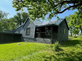 808 Cherry St, Cabool, MO 65689