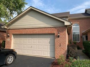 16 Iliad Dr, Tinley Park, IL 60477