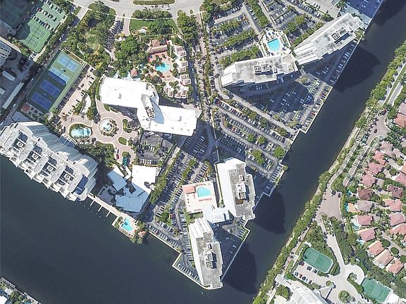 5th image of 20281 E Country Club Dr APT 508
