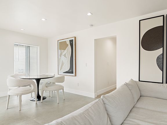 5th image of 4936-38 Crystal Dr #4938