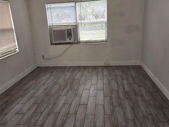 3rd image of 8290 NW 5 Avenue
