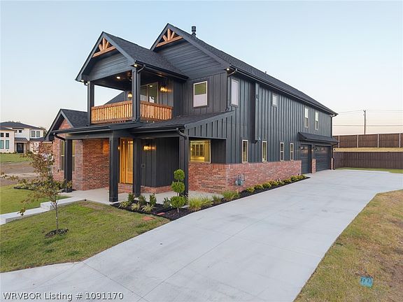 5th image of 6929 Alianna Way