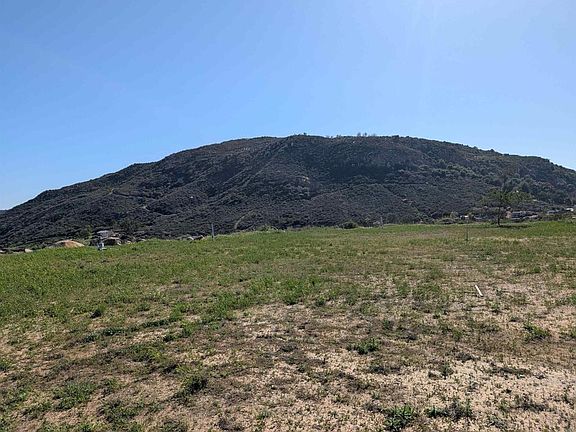 3rd image of 9782 Chocolate Creek Rd