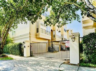 155 Asbury St, Houston, TX 77007