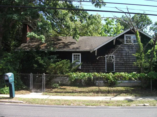 137 E Wyoming Ave, Absecon, NJ 08201