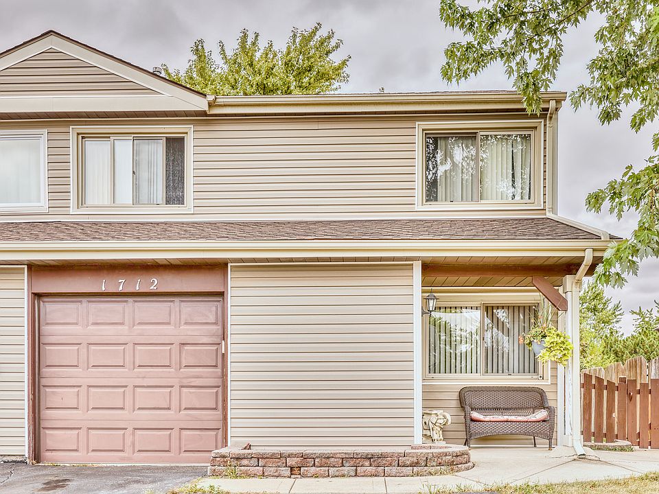 1st image of 1712 De Forest Ln