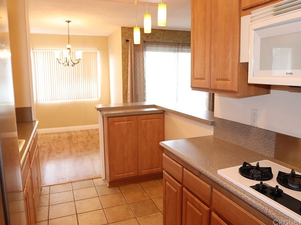 1st image of 6251 Coldwater Canyon Ave Unit 209