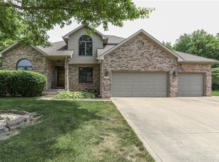 1972 Red Oak Dr, Franklin, IN 46131