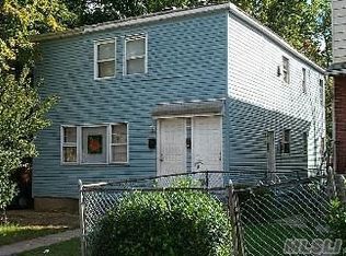 220 Wellesley St, Hempstead, NY 11550