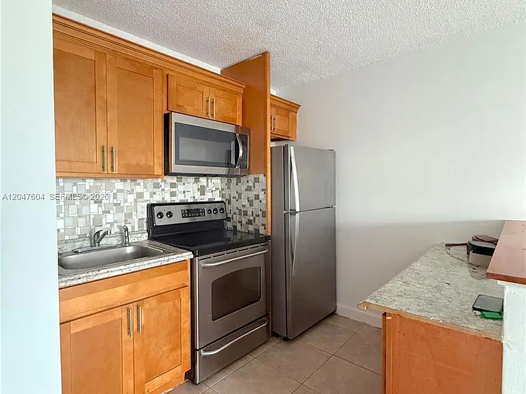 8260 SW 210th St #315 — Photo 1