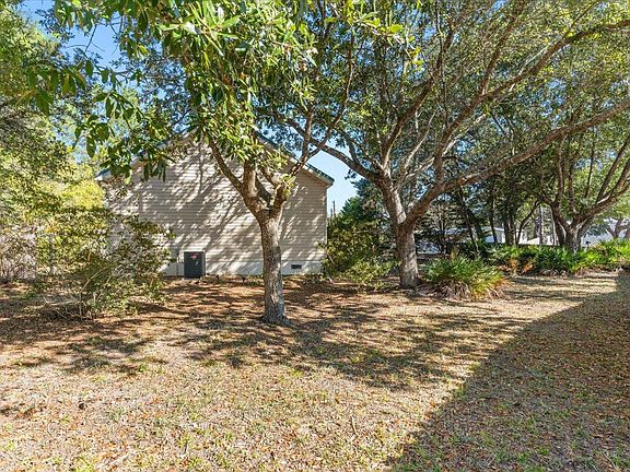 3rd image of 2941 Ferris Dr