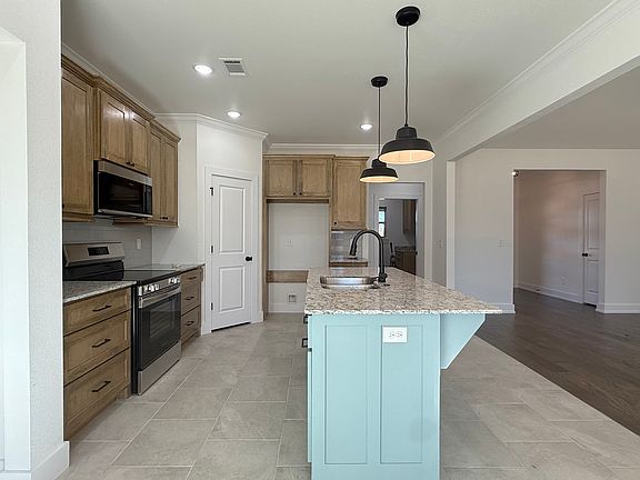 7th image of this home